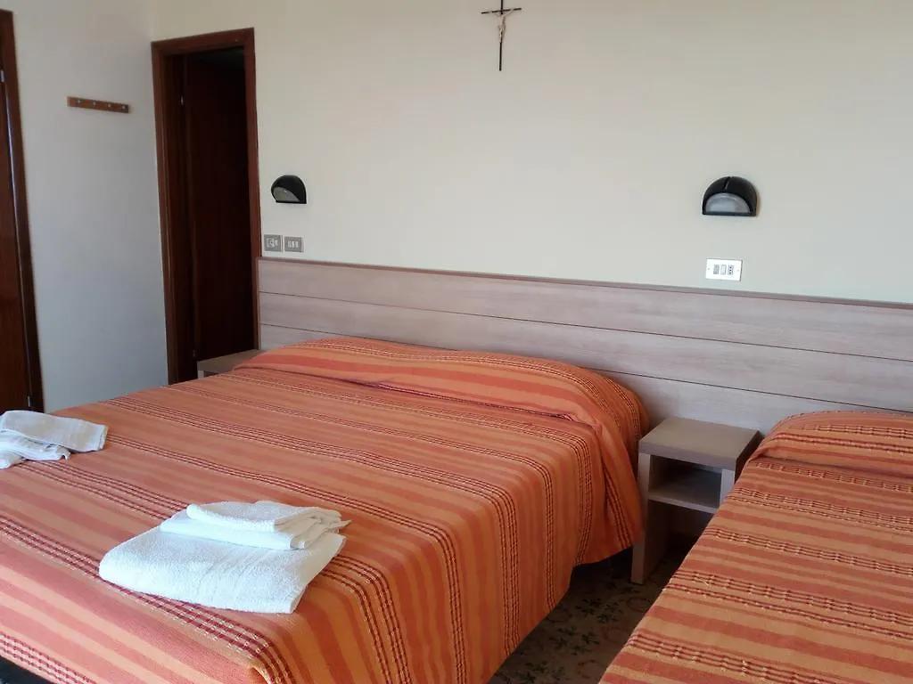 Hotel Primula Cesenatico 2*,